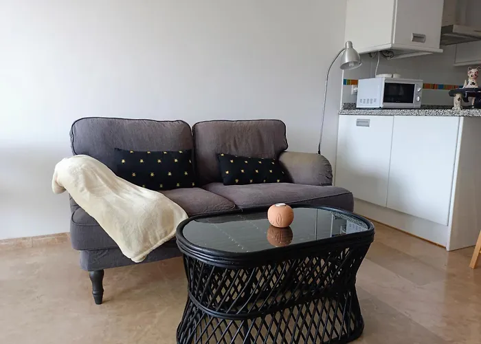 Denia, Urbano Junto Al Mar * 德尼亚