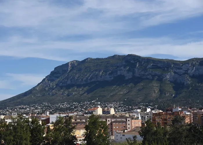 Denia, Urbano Junto Al Mar * 德尼亚
