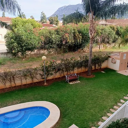 Denia, Urbano Junto Al Mar